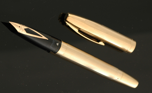 Appraisal: A Schaeffer fountain pen ct gold case and nib boxed