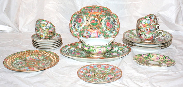 Appraisal: A COLLECTION OF TWENTY ONE PIECES OF CANTONESE TEAWARE with