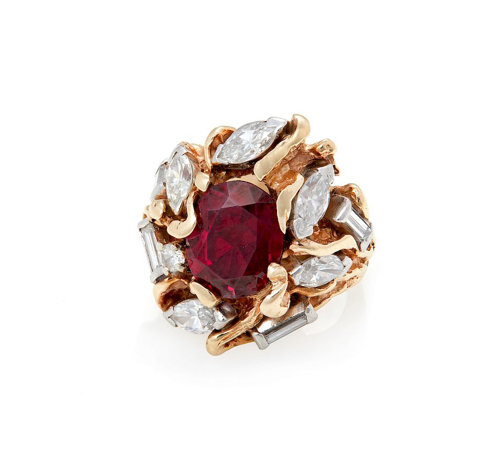 Appraisal: k Diamond Garnet Ring k yellow gold free form ring