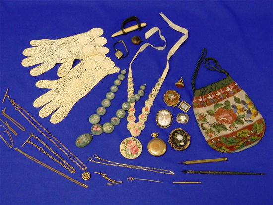 Appraisal: Assortment of Victorian era ladies accessories including pair lace gloves