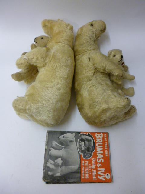 Appraisal: A pair of Deans Rag Book polar bears Brumas with