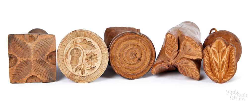 Appraisal: Five turned and carved miniature butterprints Five turned and carved