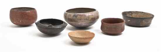 Appraisal: A Collection of Seventeen Pre-Columbian Style Pottery Bowls of various