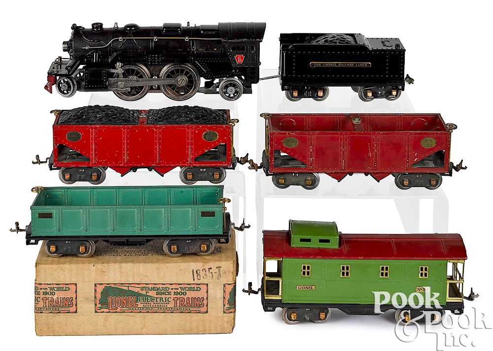 Appraisal: Lionel six-piece train set Lionel six-piece train set standard gauge