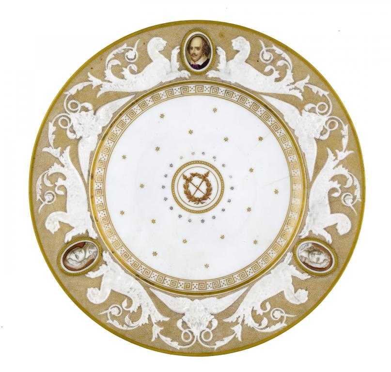 Appraisal: A RARE KERR BINNS WORCESTER PLATE FROM THE SHAKESPEARE SERVICE