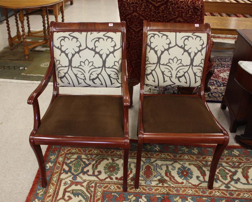 Appraisal: A SET OF TEN CUSTOM FEDERAL STYLE MAHOGANY DINING CHAIRS