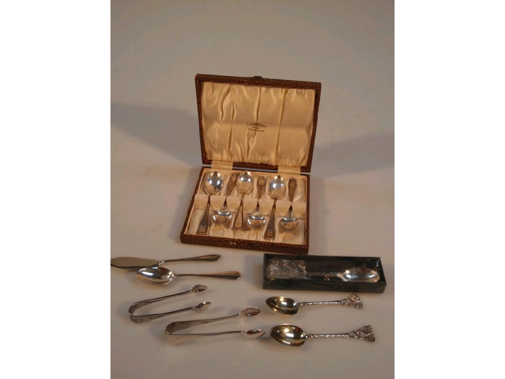 Appraisal: A set of silver coffee spoons cased four other silver