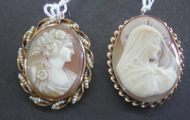 Appraisal: Group of Two Oval Shell Cameos in Fourteen-Karat Yellow Gold