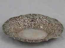 Appraisal: A silver bon bon dish x cm