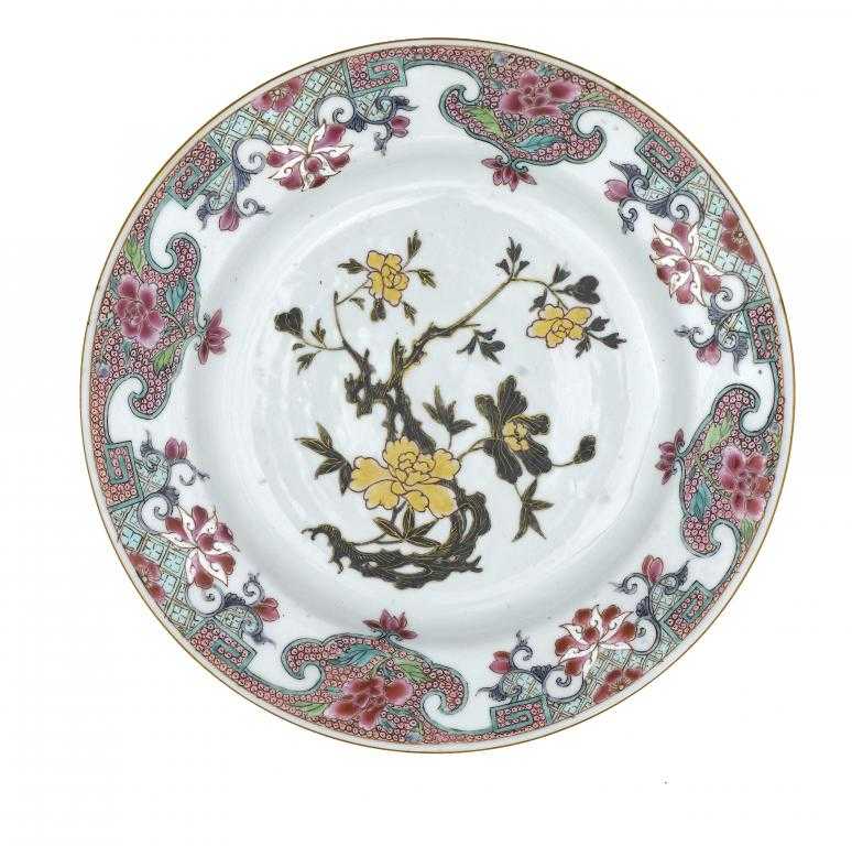 Appraisal: A CHINESE FAMILLE ROSE PLATE the centre enamelled with a