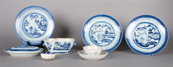 Appraisal: A Collection of Chinese Porcelain Export Articles Diameter of plates