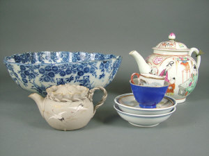 Appraisal: A Chinese blue and white bowl th century together with