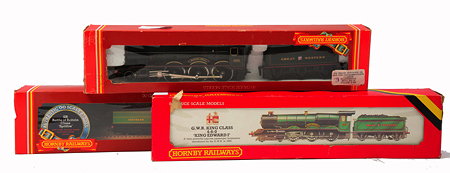 Appraisal: A HORNBY RAILWAYS 'OO' GAUGE SCALE MODEL GWR KING CLASS