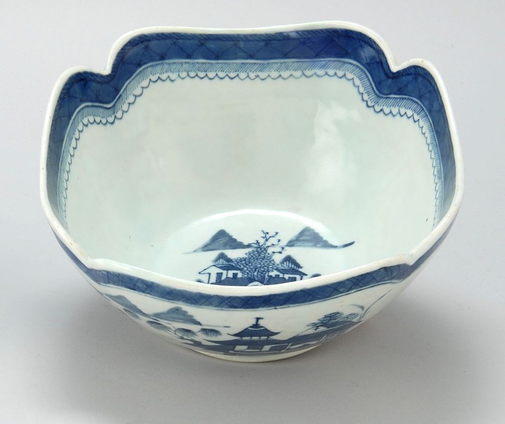 Appraisal: BLUE AND WHITE CHINESE EXPORT CANTON PORCELAIN BOWL th CenturyWith