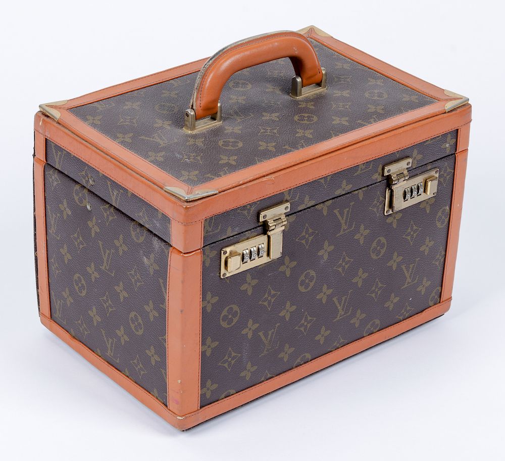 Appraisal: Vintage Louis Vuitton Monogram Vanity Cosmetic Bag Vintage Louis Vuitton