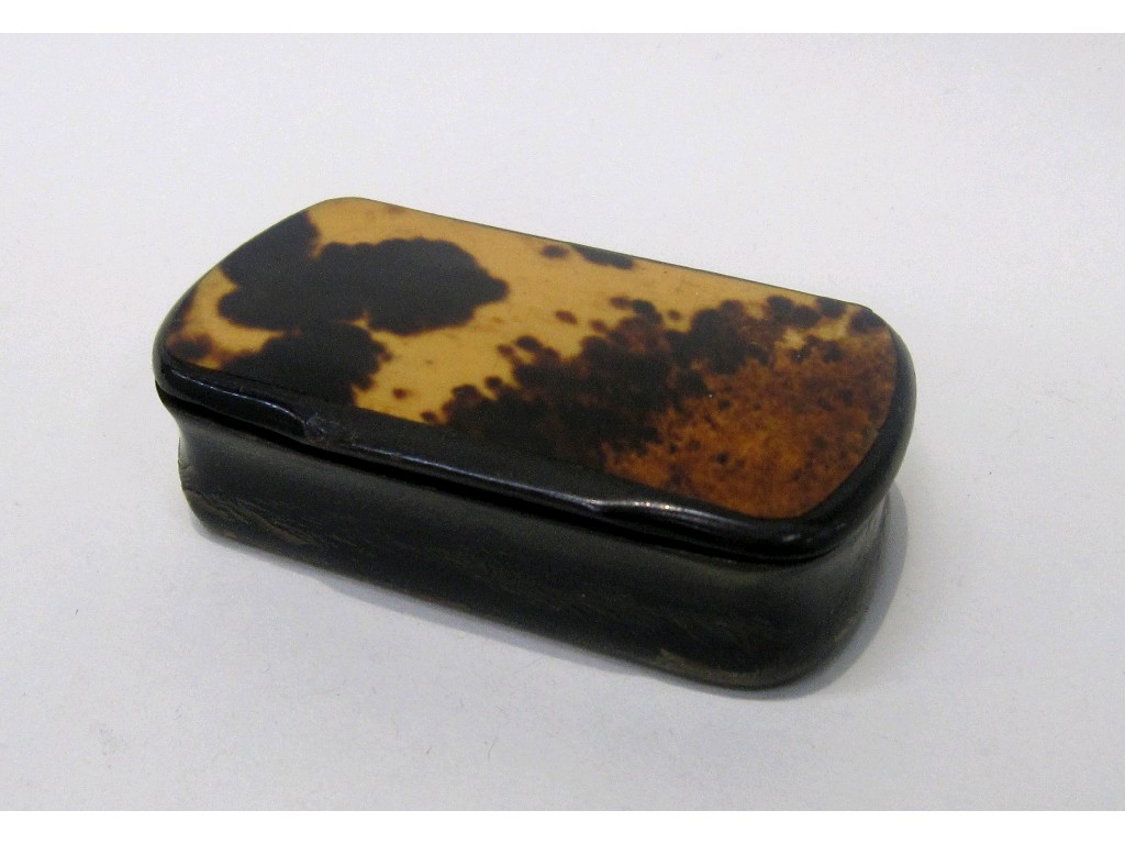 Appraisal: Snuff box