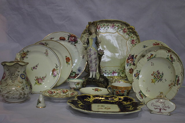 Appraisal: A COLLECTION OF PORCELAIN to include various plates a Continental