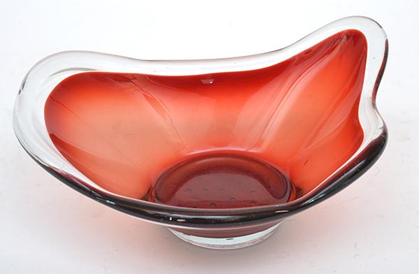 Appraisal: A RUBY AND CLEAR GLASS DISH c A RUBY AND