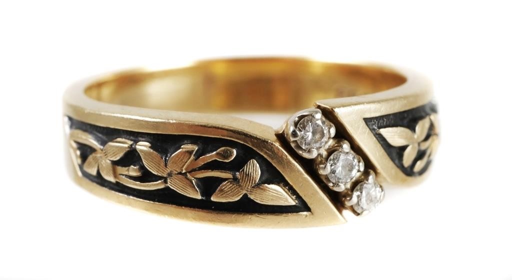 Appraisal: K yellow gold ring contains round brilliant cut diamonds Weight