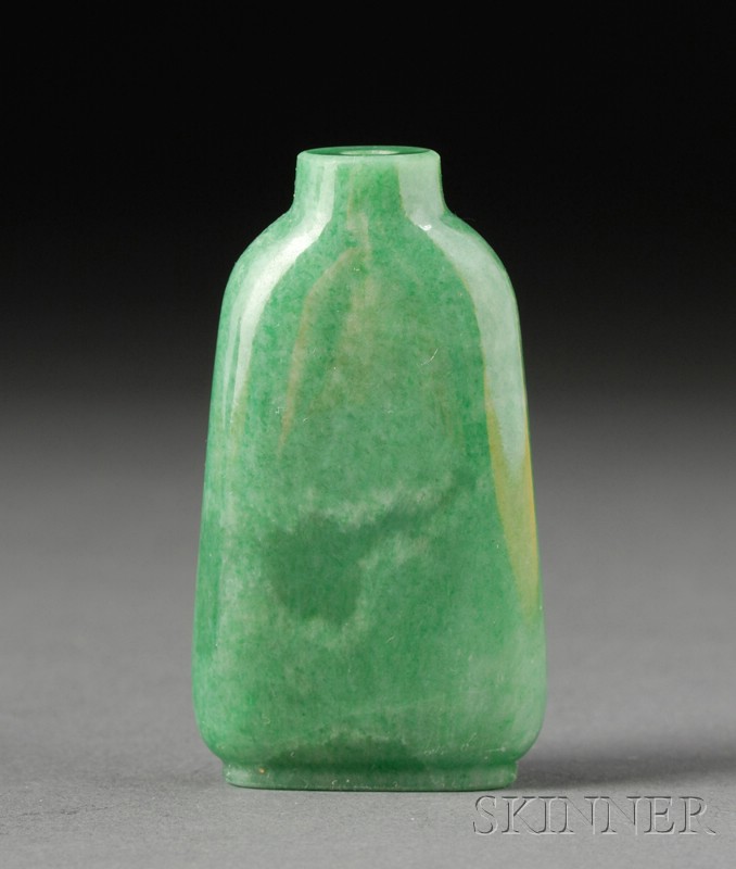 Appraisal: Jade Snuff Bottle flattened form graduating to the top uniform