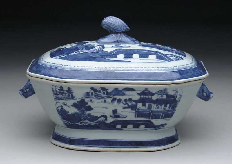 Appraisal: BLUE AND WHITE CANTON LARGE COVERED TUREEN Boars head handles