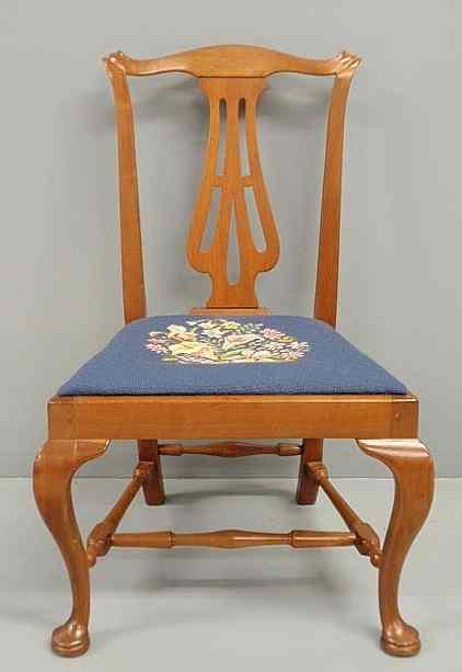 Appraisal: New England Queen Anne mahogany side chair c with a