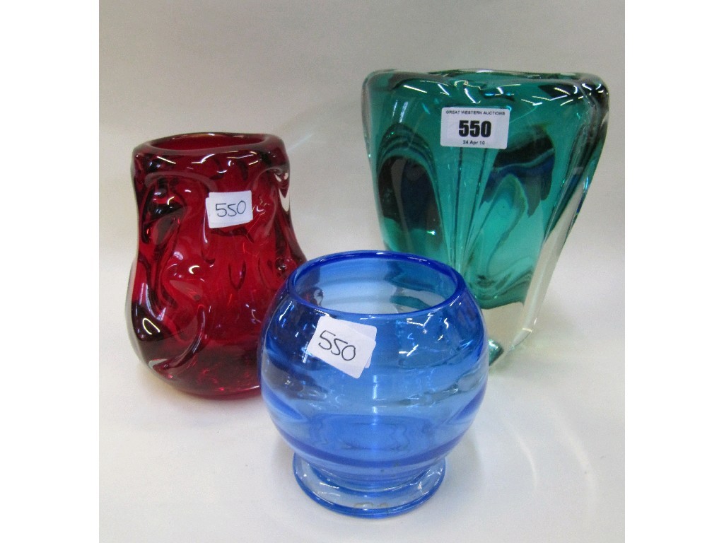 Appraisal: Three pieces of art glass to include Whitefriars