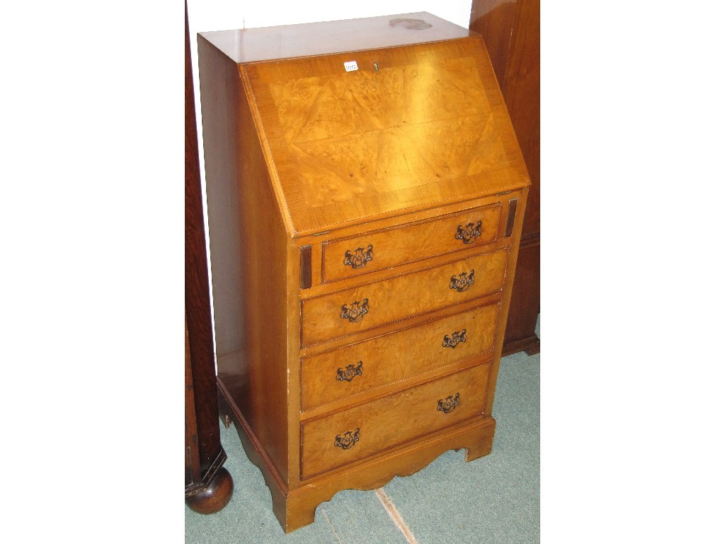 Appraisal: Ladies walnut writing bureau