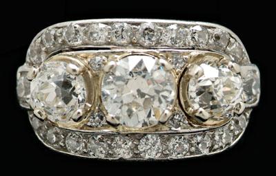 Appraisal: Vintage ct diamond gold ring old European-cut diamonds central estimated