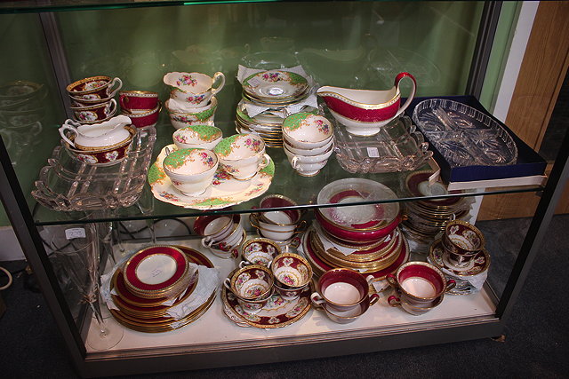 Appraisal: A COLLECTION OF CHINA to include a Wedgwood dinner service