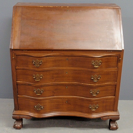 Appraisal: - New England Chippendale style mahogany oxbow desk with ball