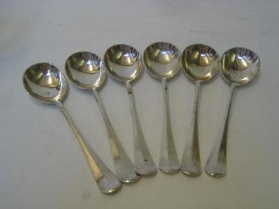 Appraisal: A SET OF TWELVE SOUP SPOONS maker G H Sheffield