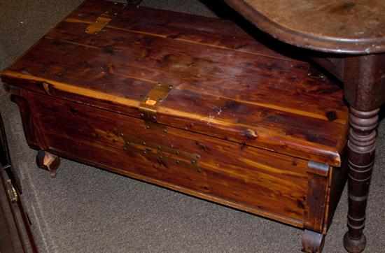 Appraisal: Cedar chest Estimate - No condition report supplied