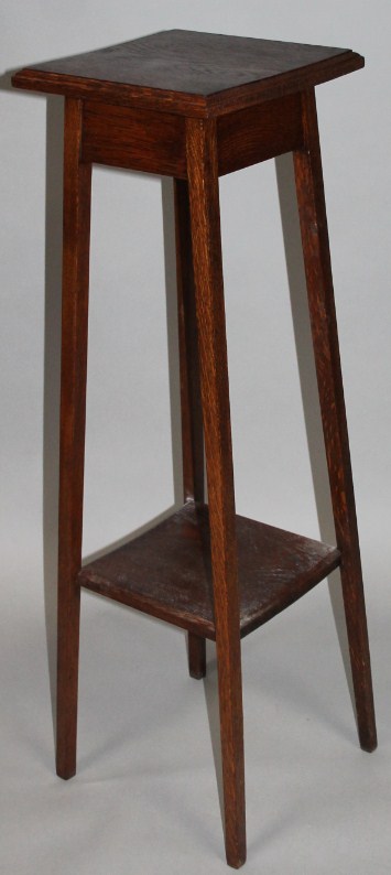 Appraisal: A mid- thC oak plant stand the square carved top