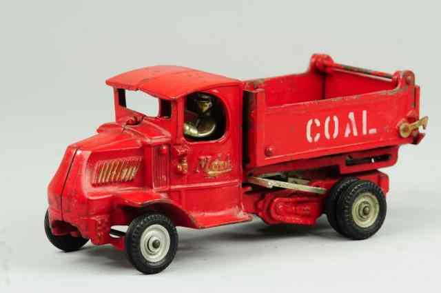 Appraisal: ARCADE MACK HI-LIFT COAL TRUCK Cast iron painted in red