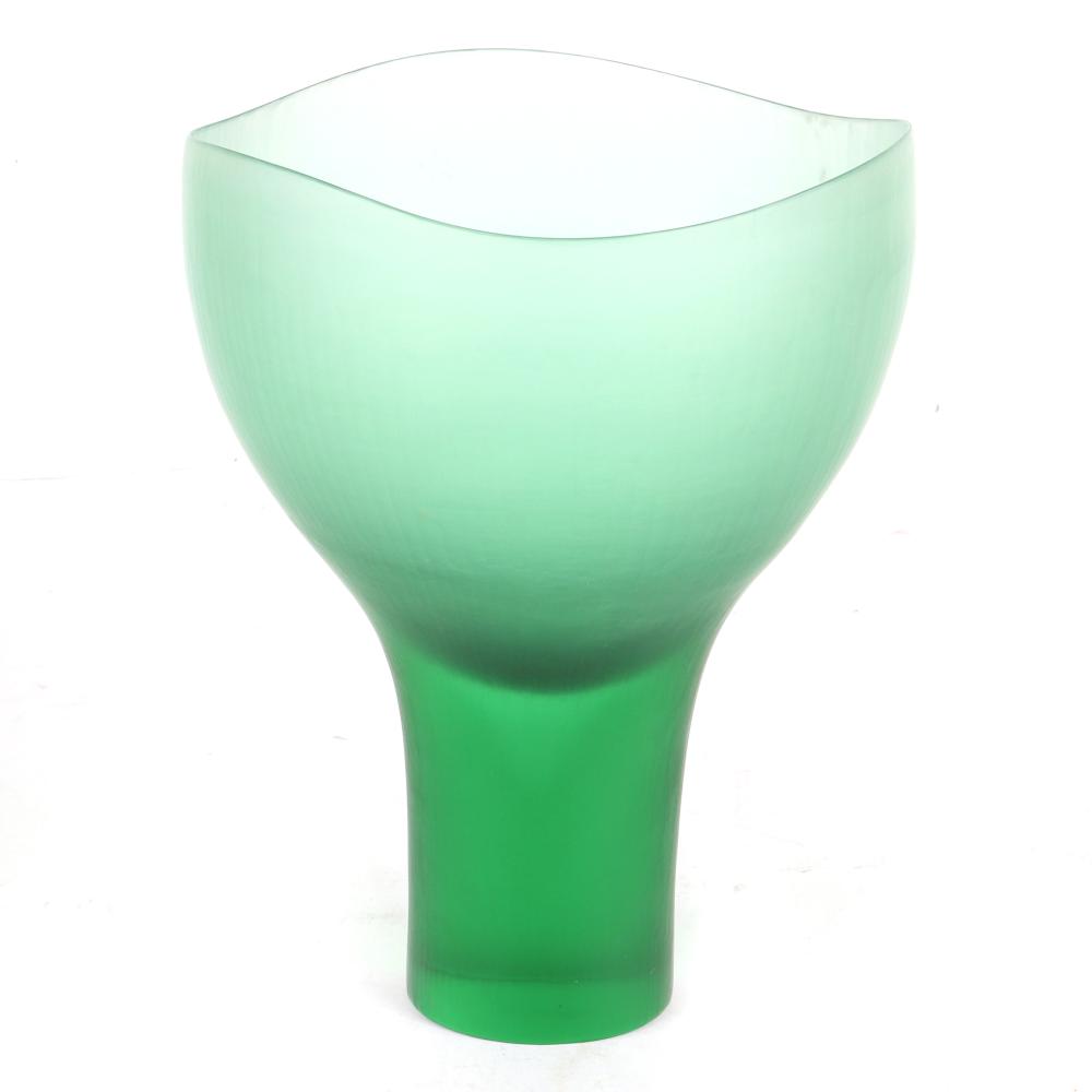 Appraisal: TOBIA SCARPA FOR VENINI GREEN BATTUTO ART GLASS VASE MURANO