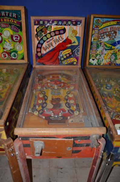 Appraisal: United Baby Face Playfield Fair Backglass Fair Cabinet Fair Functionality