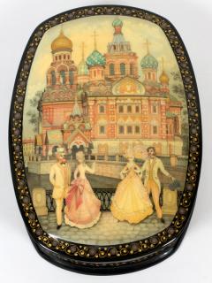 Appraisal: RUSSIAN LACQUER HINGED BOX RUSSIAN LACQUER HINGED BOX L Oblong