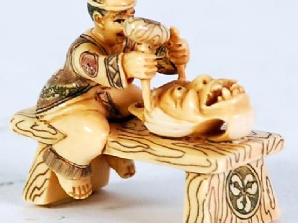 Appraisal: LATE NINETEENTH EARLY TWENTIETH CENTURY JAPANESE CARVED AND INCISED IVORY