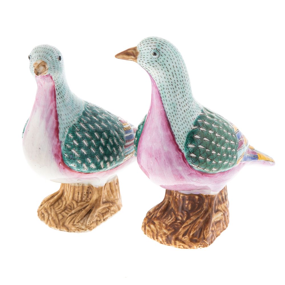 Appraisal: A Pair of Chinese Export Famille Rose Doves Early th