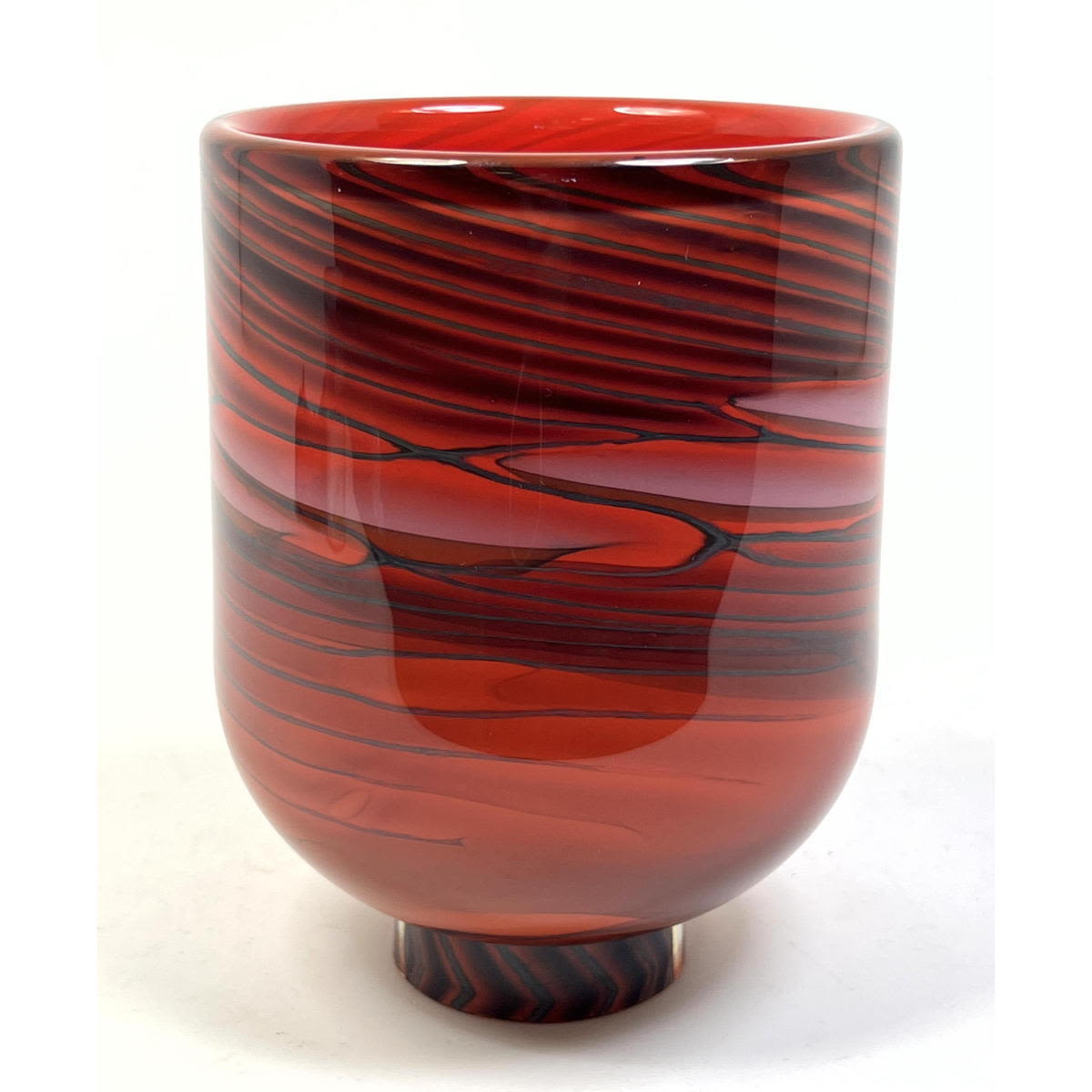 Appraisal: Studio Art Glass Vase STEVEN MAIN Artisan Red Vase with