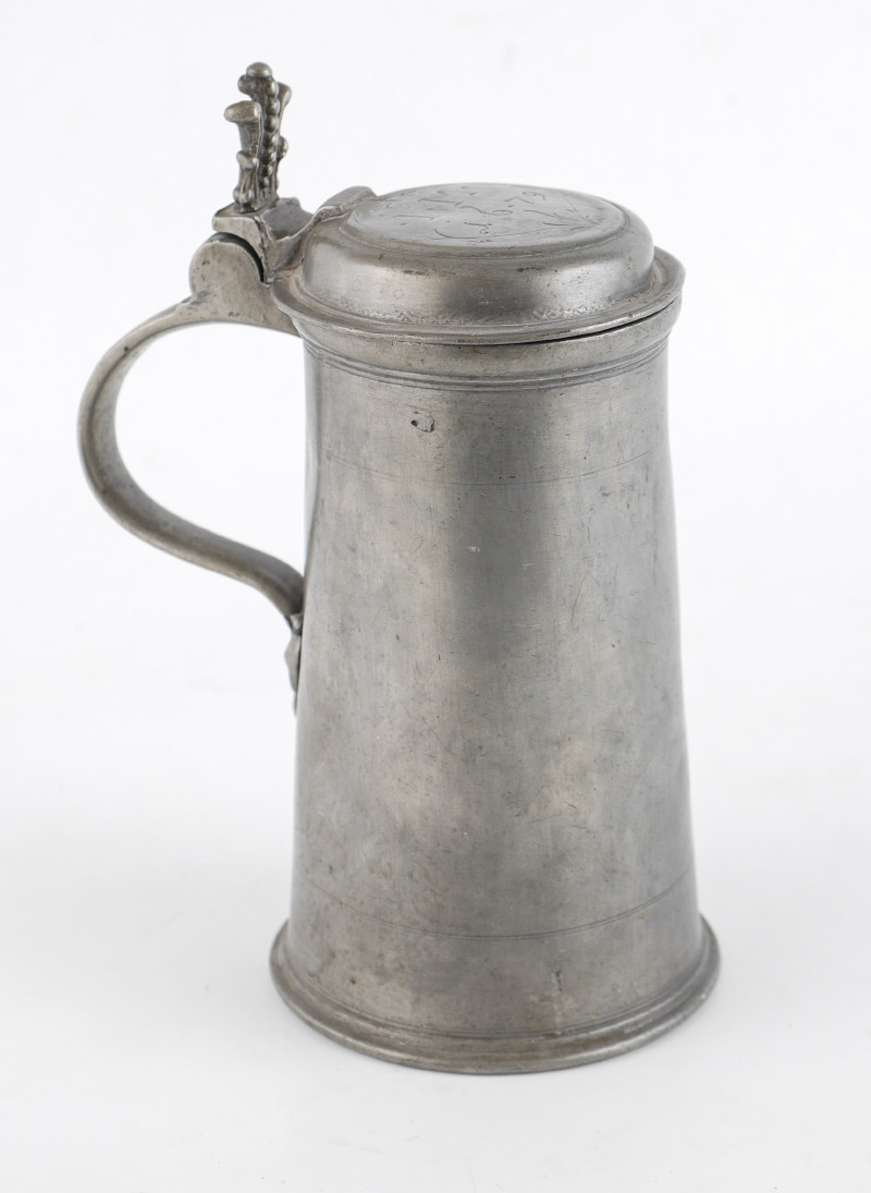 Appraisal: TH CENTURY PEWTER TANKARD Unidentified touchmark with CF on handle