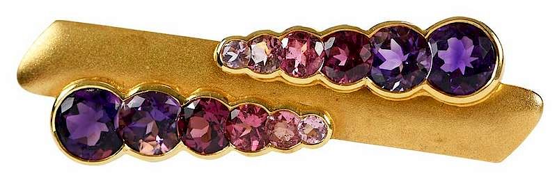 Appraisal: kt Gemstone Tie Clip eight graduating pink sapphires estimated total