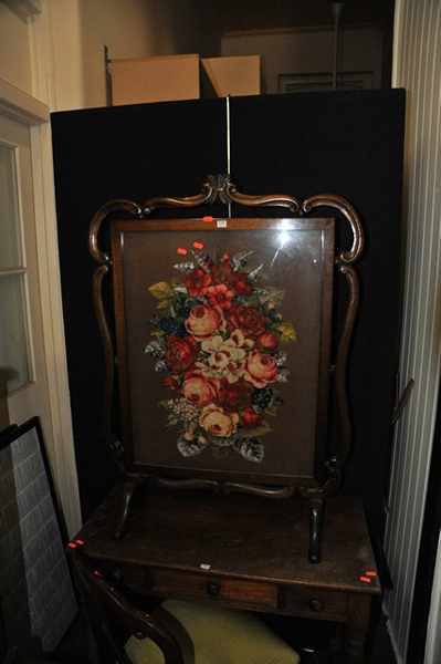 Appraisal: A VICTORIAN STYLE FIRE SCREEN WITH TAPESTRY INSET