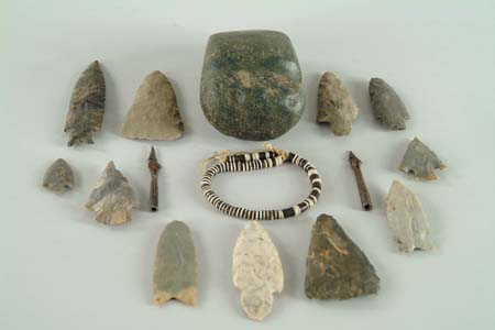 Appraisal: LOT OF INDIAN STONE ARTIFACTS Lot includes a fine x