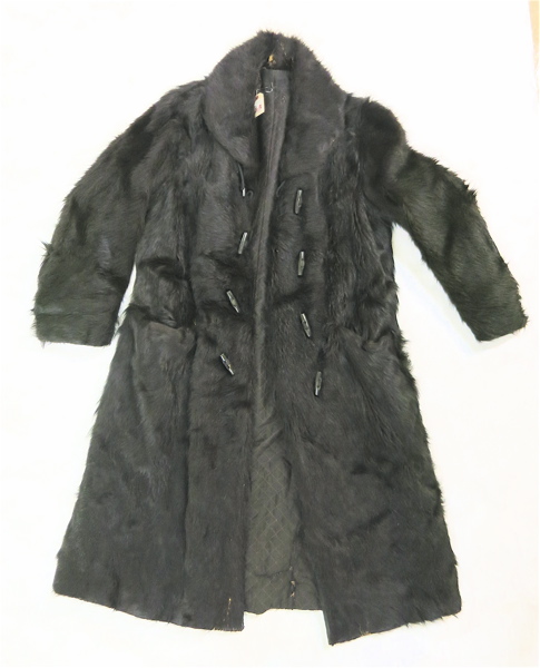 Appraisal: MAN'S VINTAGE BEAR SKIN COAT American late th early th