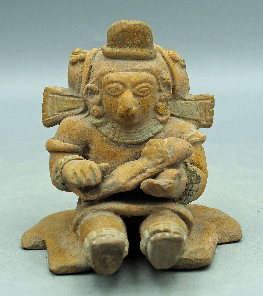 Appraisal: Rare Jamacoaque Maternal Figure - Ecuador A rare Jamacoaque maternal