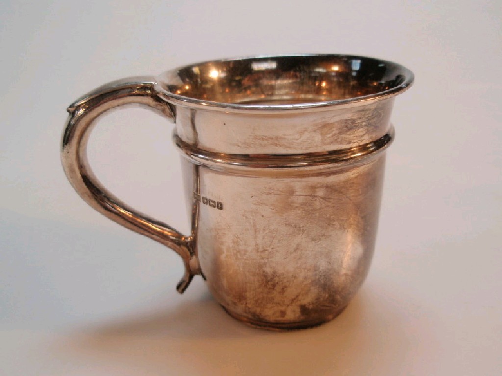 Appraisal: A George V silver baptismal mug inscribed 'Bertie' with an