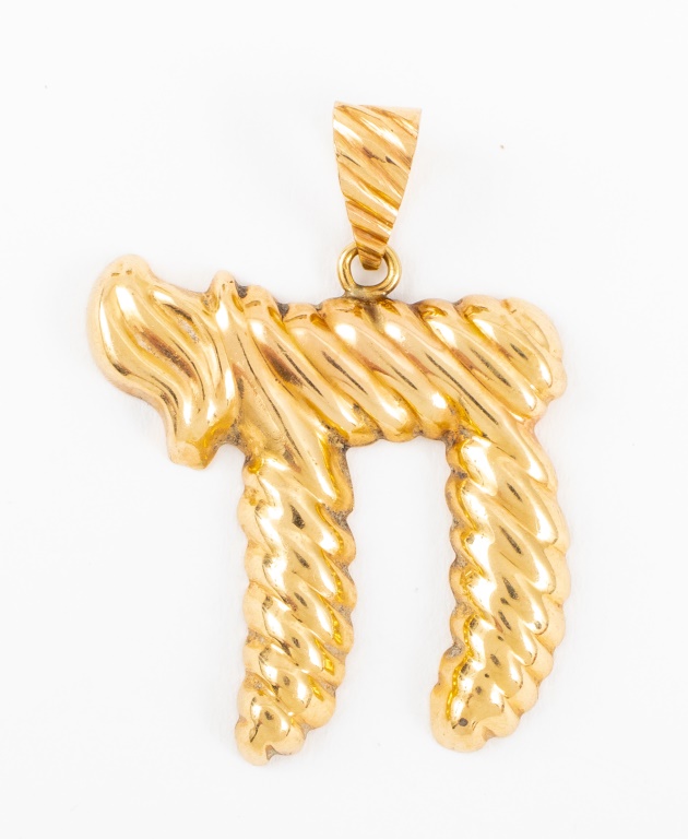 Appraisal: K YELLOW GOLD CHAI PENDANT K yellow gold brightly polished