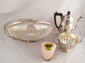 Appraisal: A mixed lot comprising a silver two handled sugar bowl